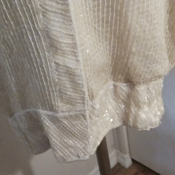 Cache silk jacket. - Picture 2 of 6